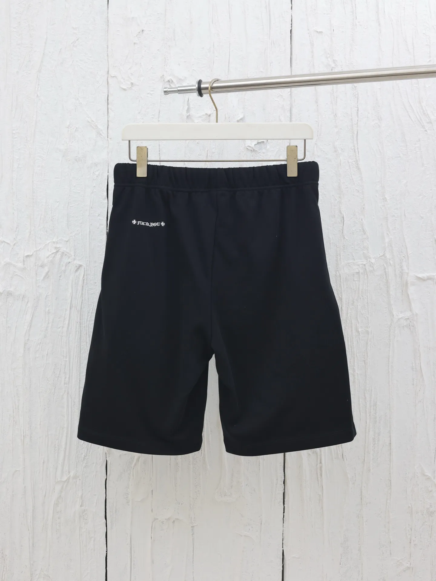 🅿️330 Chrome hearts*/Chrome hearts 25ss new Sanskrit embroidered shorts. The fabric is made of 320G fish scale cotton. The embroidery uses imported embroidery machines. Customized accessories. Size: S/M/L